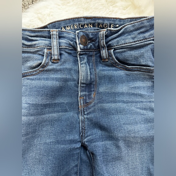 American Eagle Hi-Rise Distressed Jeggings - Picture 13 of 16